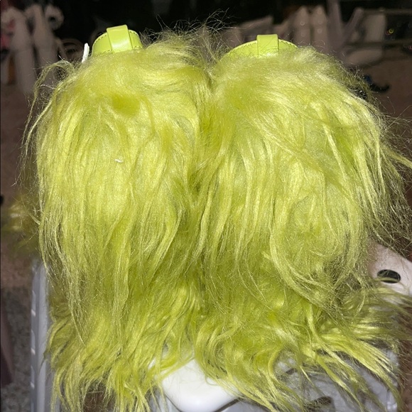 Brand new current mood Lime Green Faux Fur Platform Heels - Picture 4 of 6